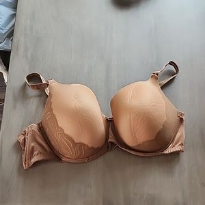 46 DD Beige Bra